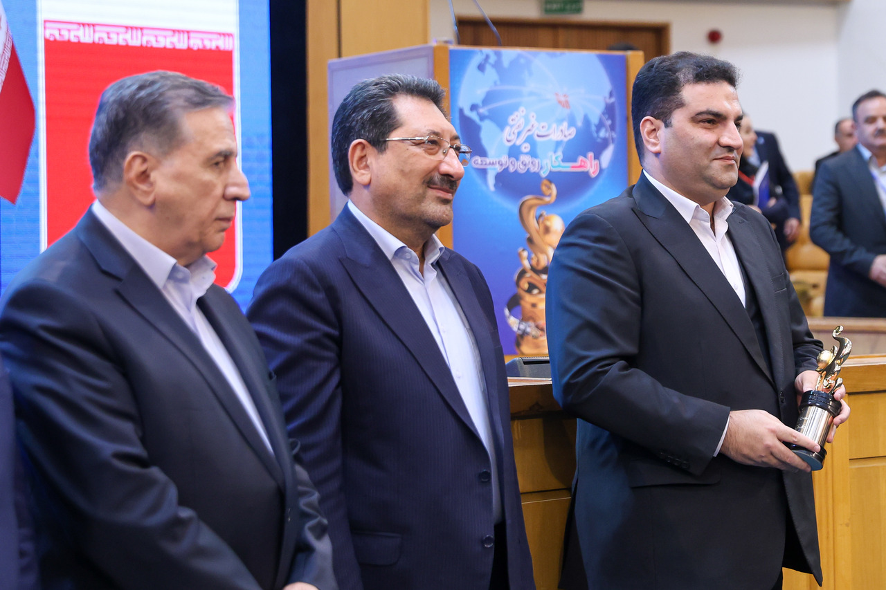 انتخاب هامون نایزه به عنوان صادر کننده نمونه ی سال 1403